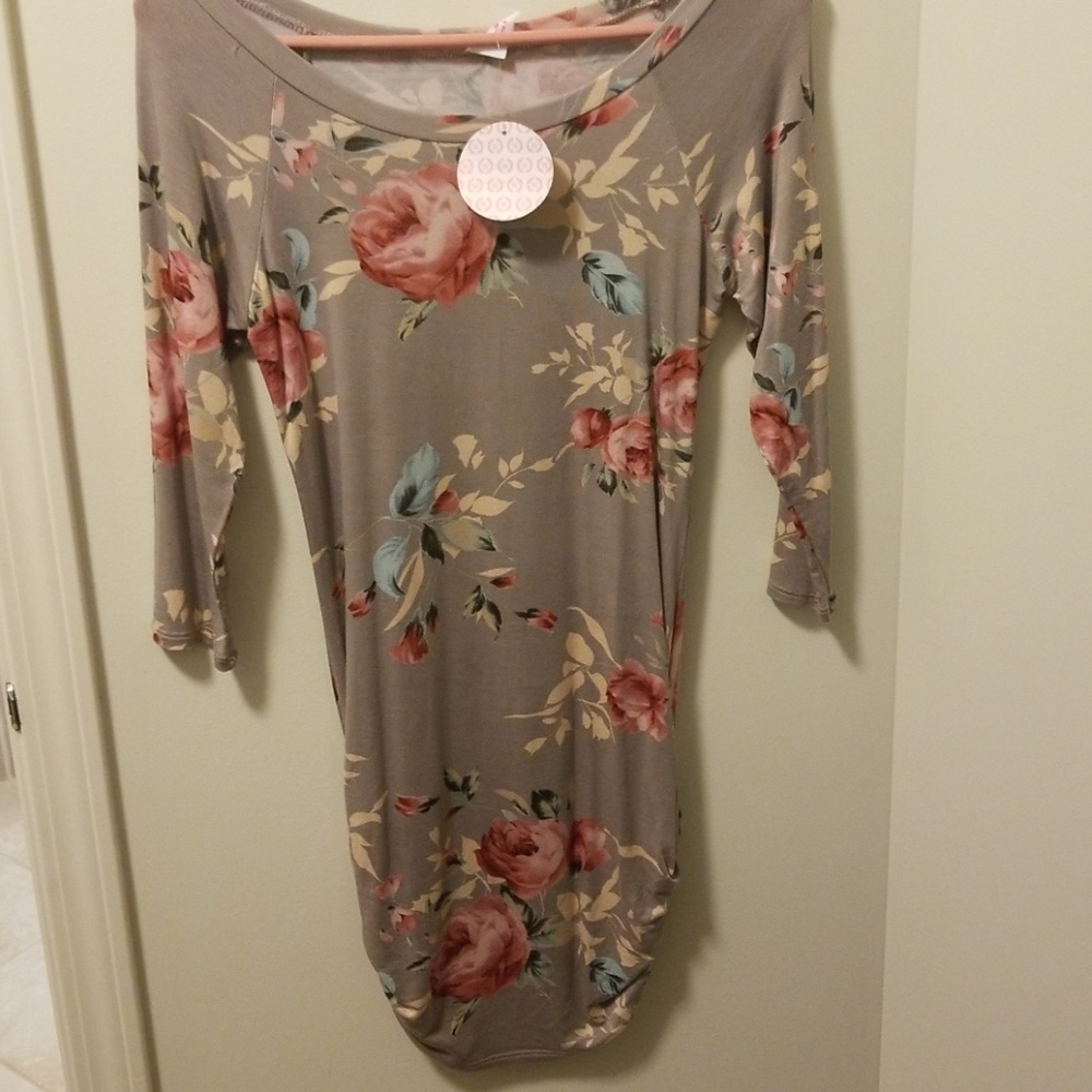 NWT womens floral top
